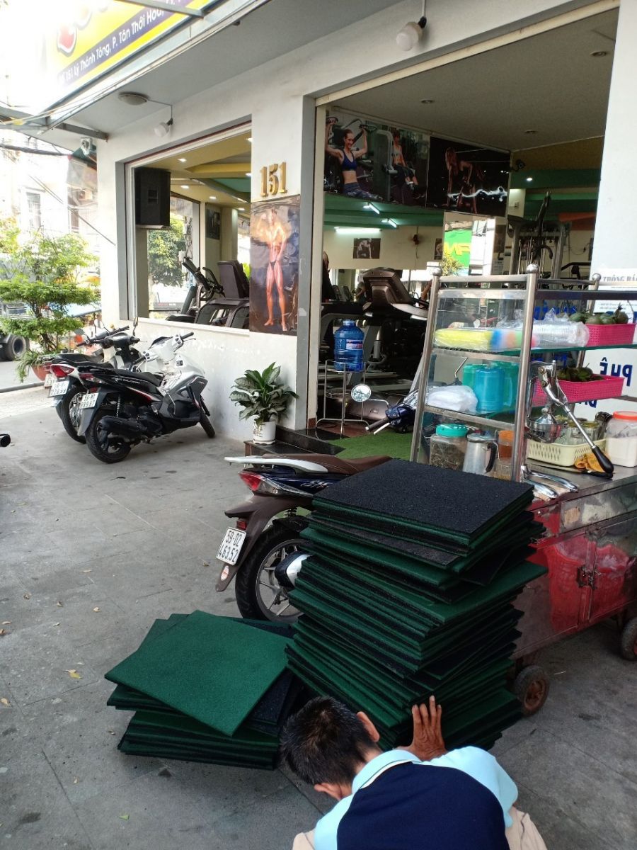 thảm trải sàn cũ   