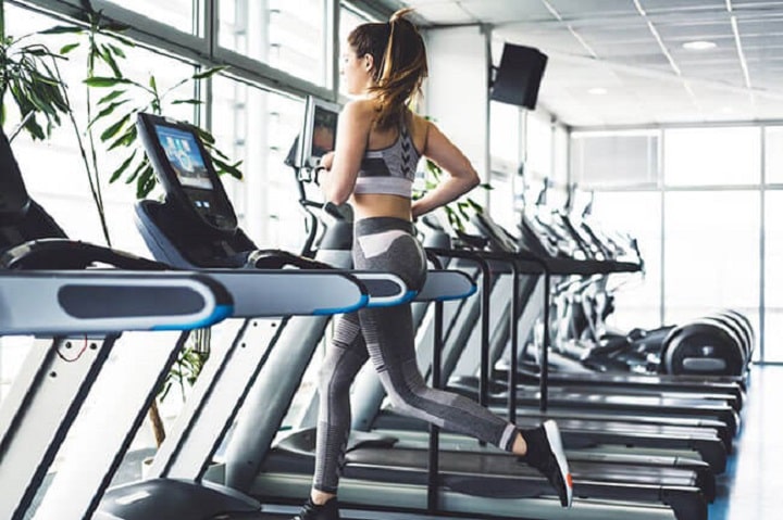 5 Bài Tập Giảm Cân Hiệu Quả Với Máy Chạy Bộ Cho Nữ