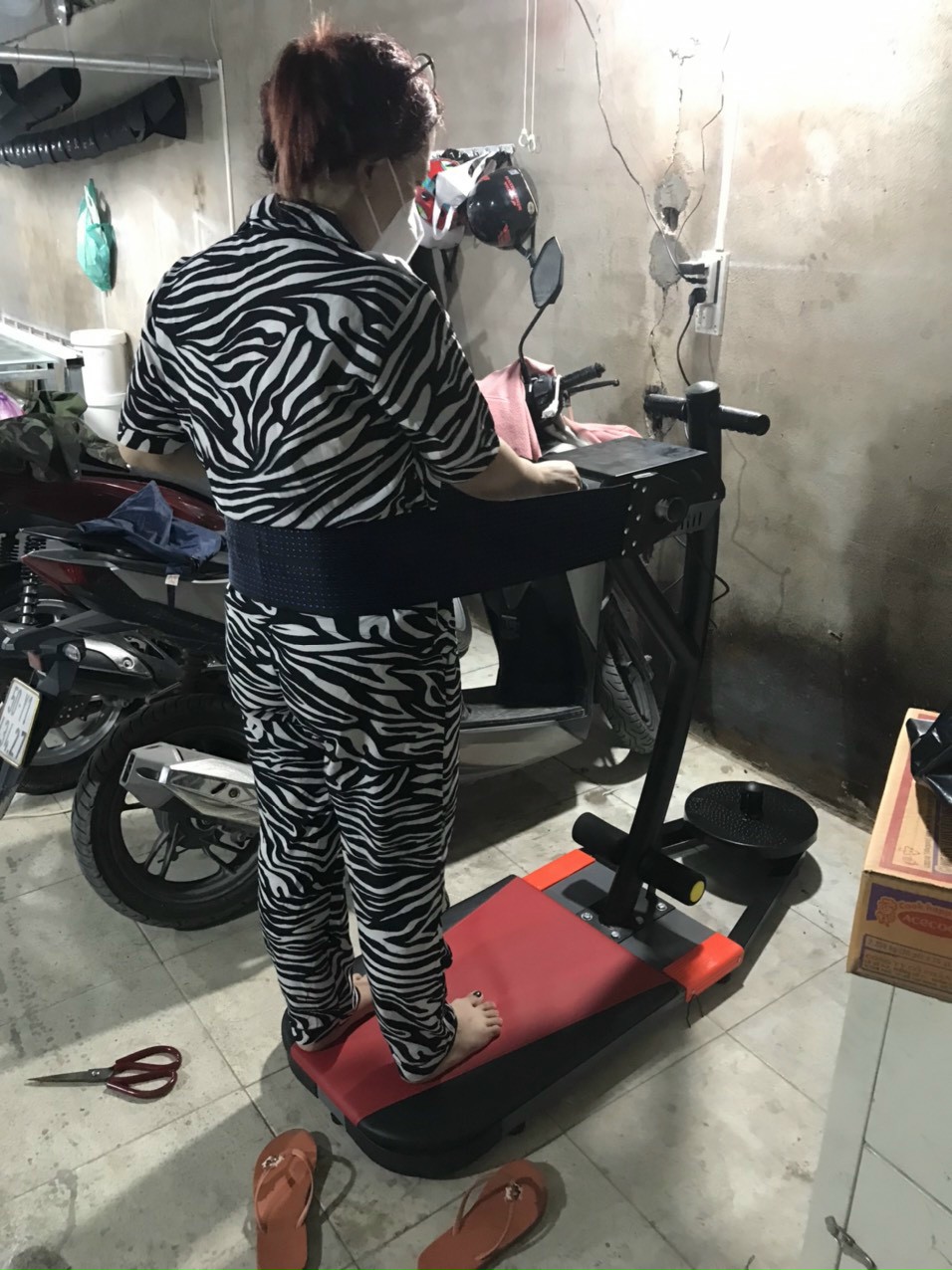 Cách sử dụng Máy mát xa bụng đứng