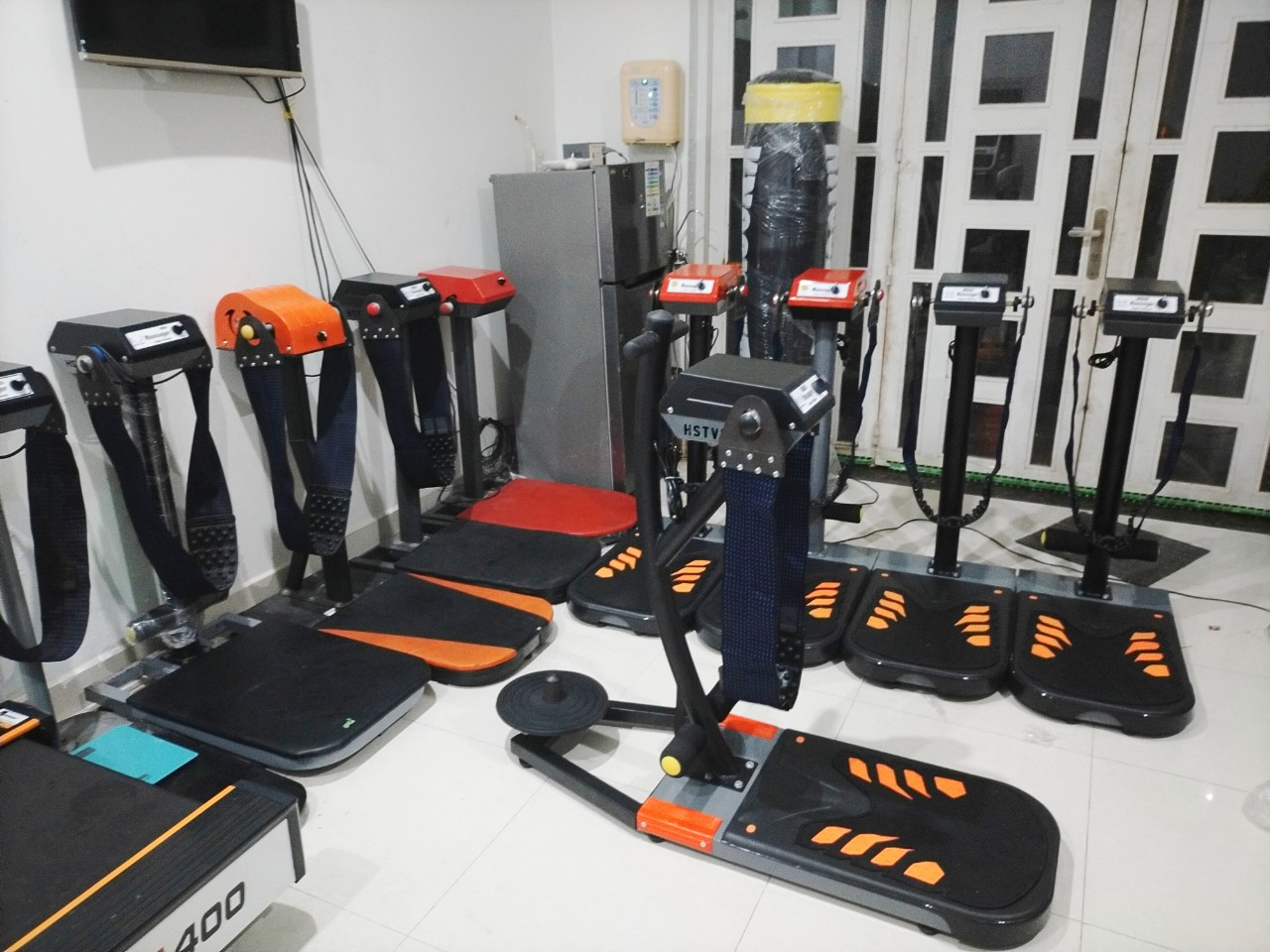 Máy run bụng đứng là gì ?