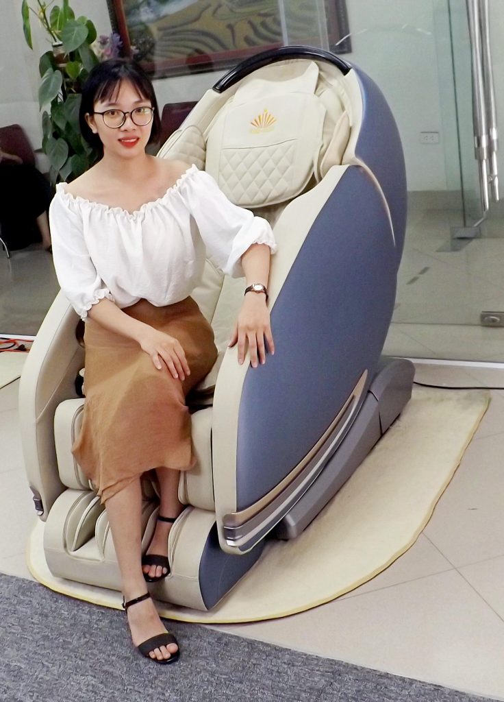 Ghế massage toàn thân Luxury 4D mode KS-828 màu xanh-trắng